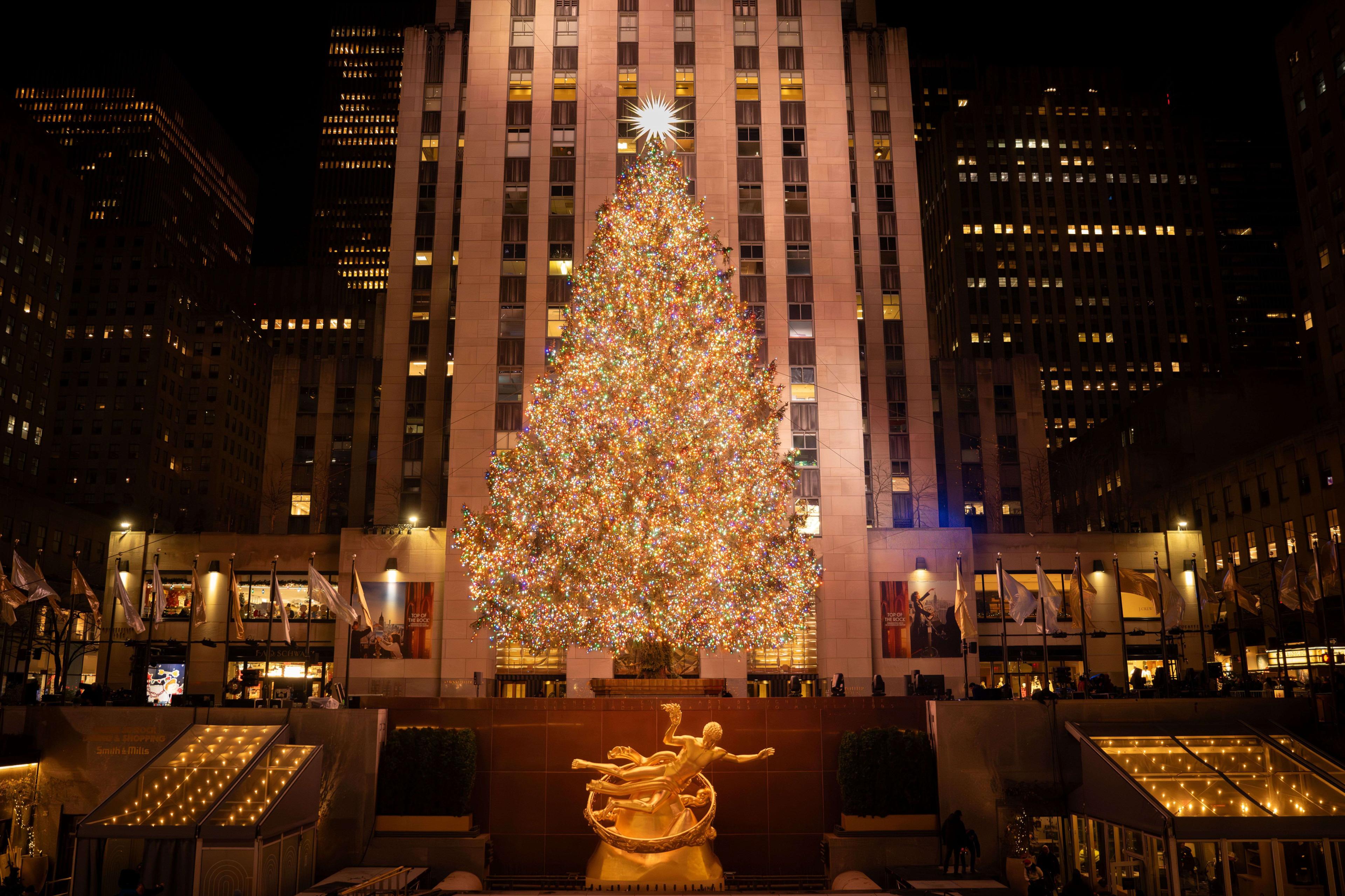 the rockefeller center christmas tree
