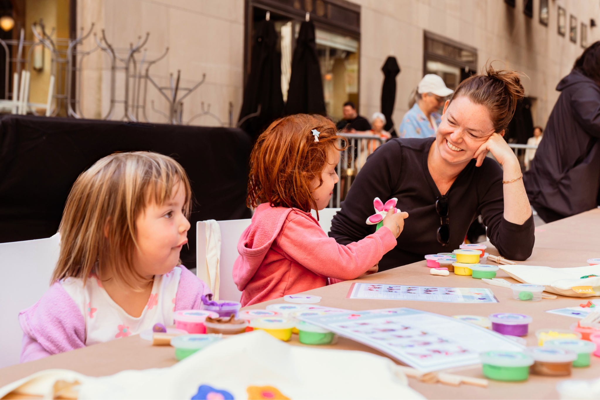 kids craft at rockefeller center