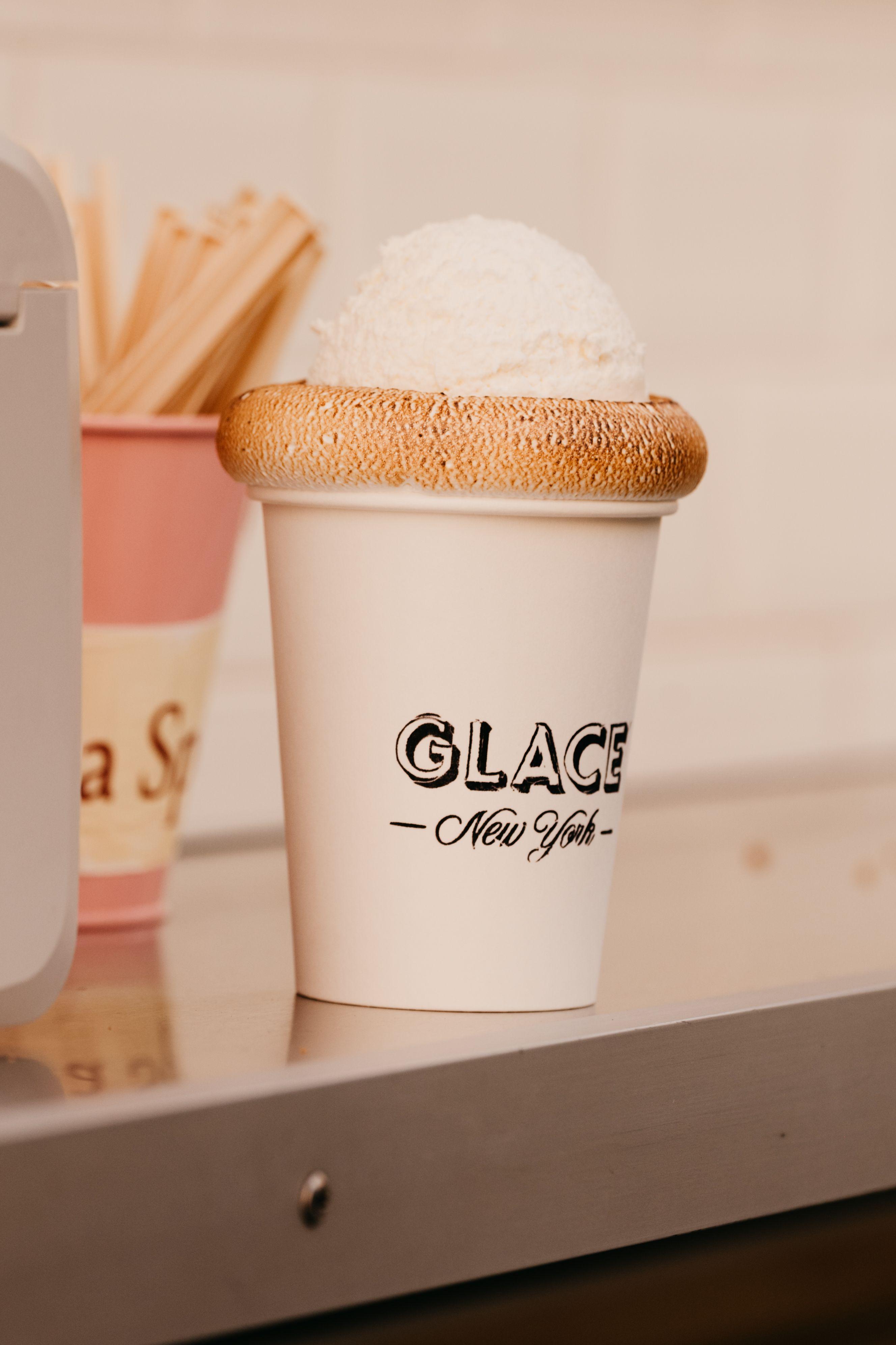glace hot chocolate cup