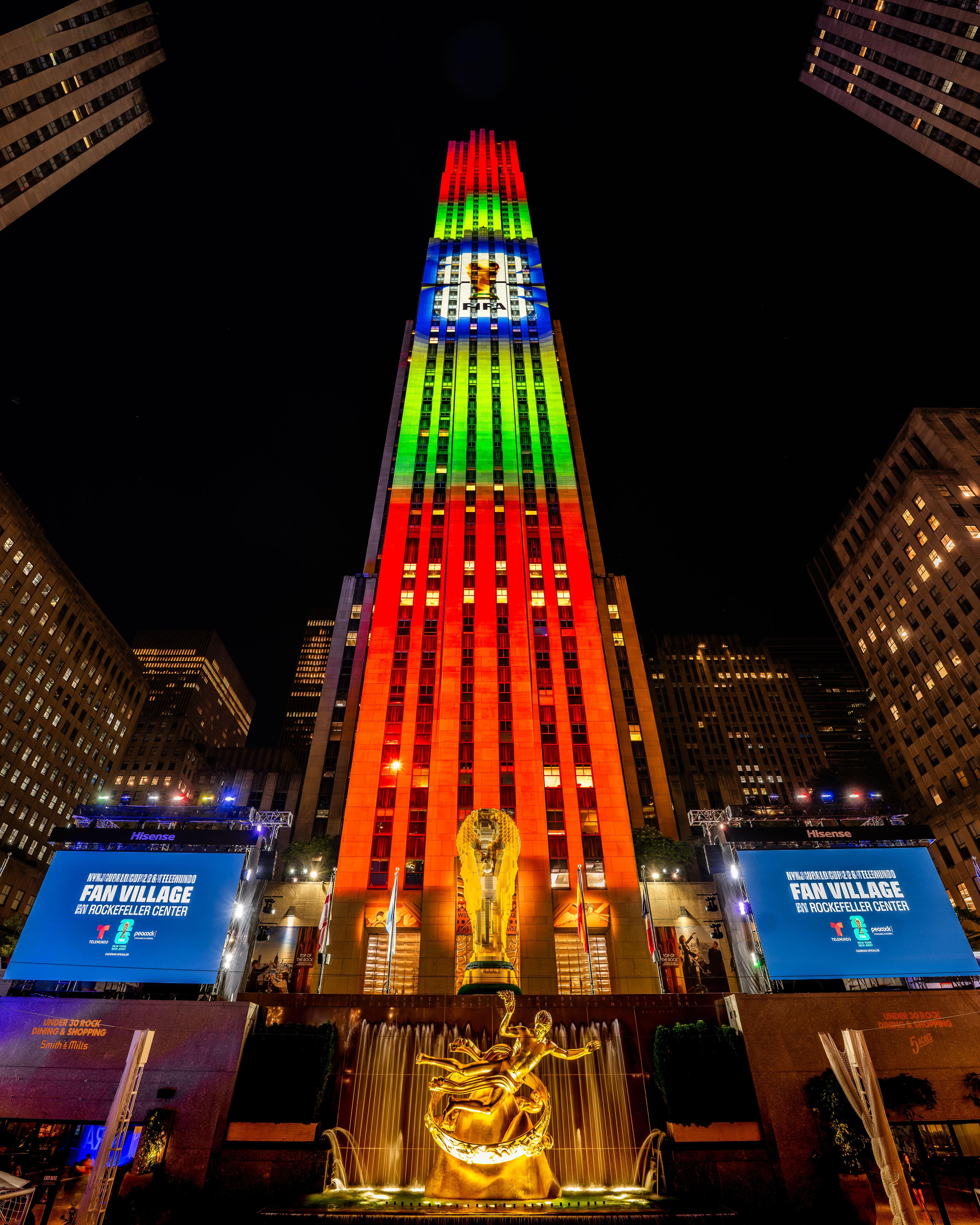 30 rock lit up for the world cup