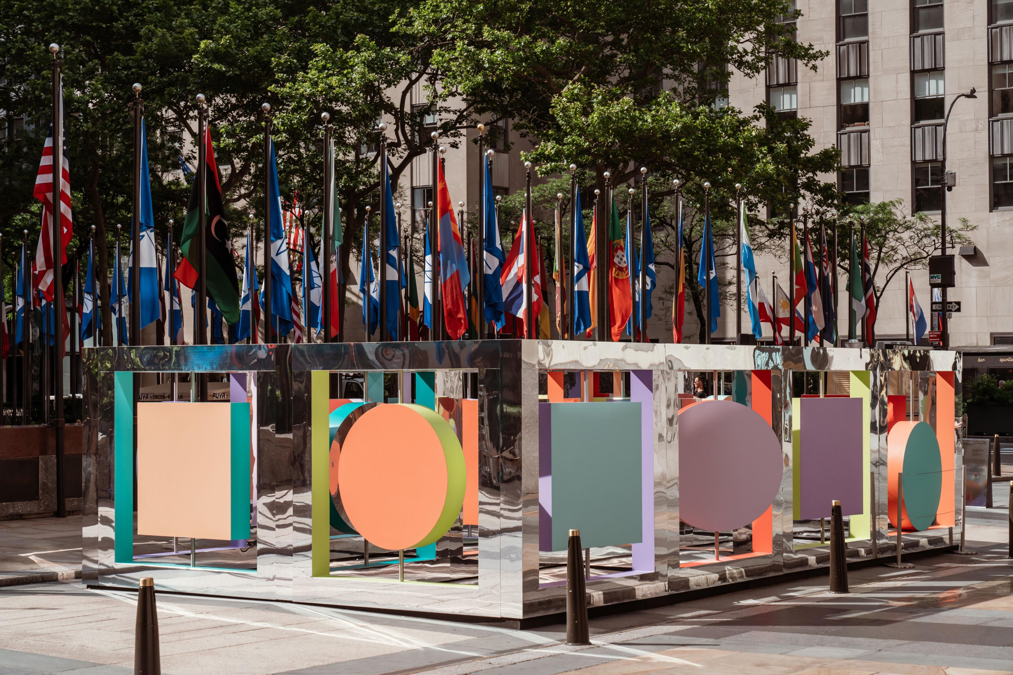 wade and leta art sculpture at rockefeller center