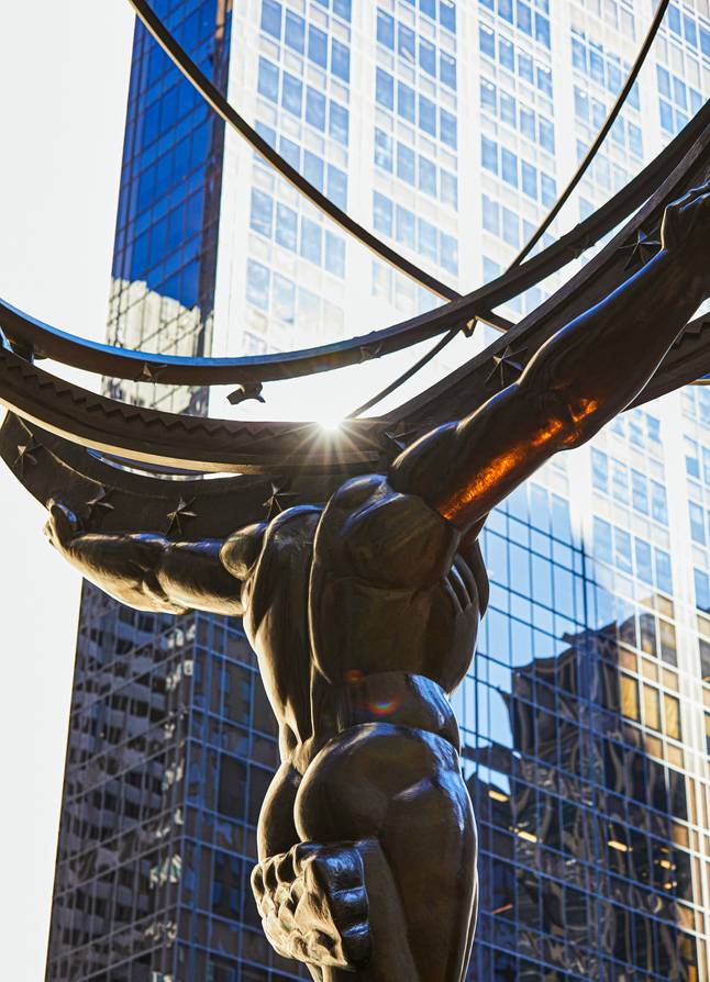 Atlas statue at Rockefeller Center.